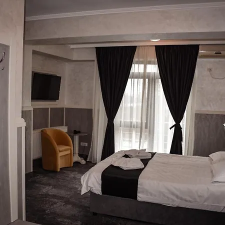 Golden Rose Constanta