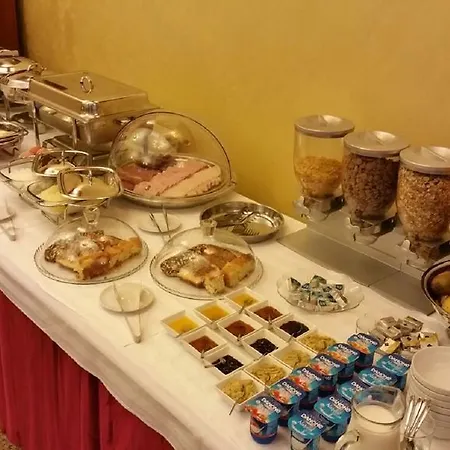 Golden Rose Hotel 3*