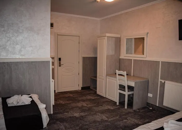 Отель Golden Rose